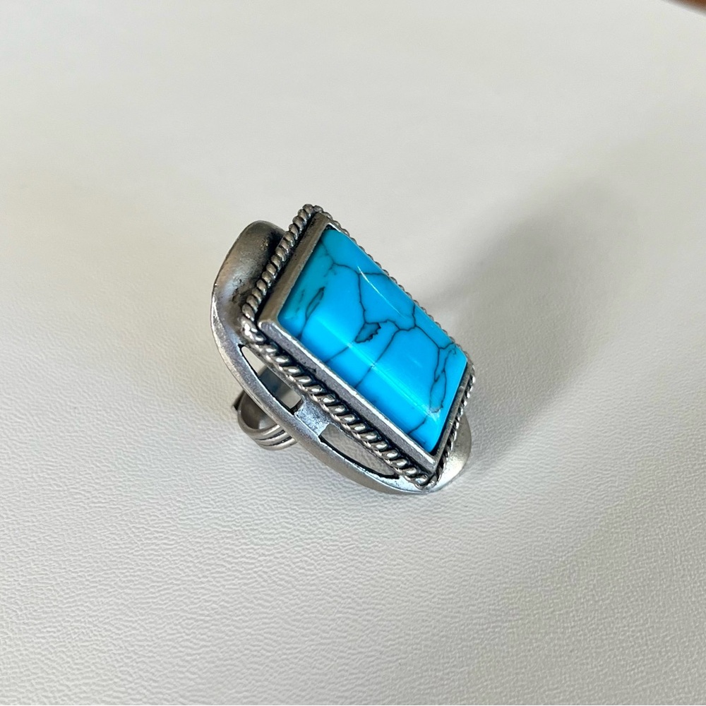 Turquoise stone statement ring
